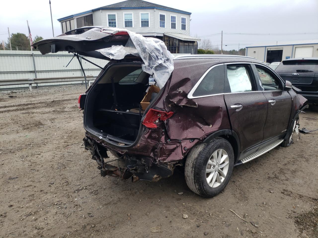 Photo 4 from auction – 2016 KIA SORENTO LX with VIN 5XYPGDA51GG073300