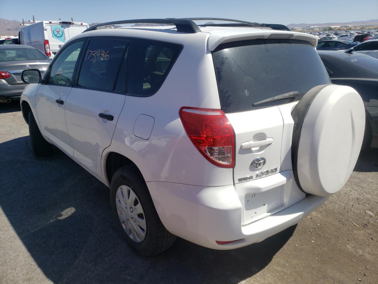 Photo 3 from auction – 2007 TOYOTA RAV4 with VIN JTMZD33VX75061924