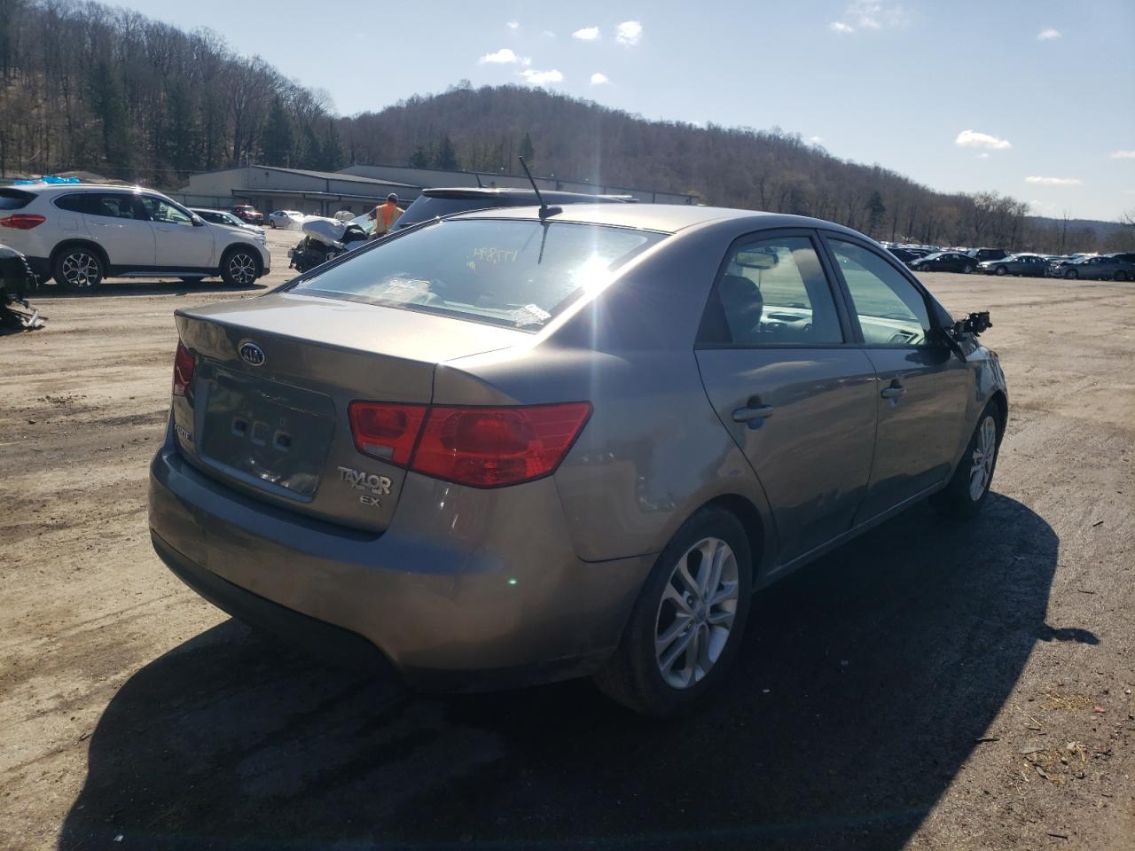 Photo 4 from auction – 2012 KIA FORTE EX with VIN KNAFU4A25C5490333