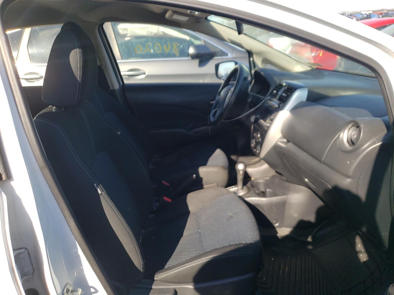 Photo 5 from auction – 2016 NISSAN VERSA NOTE with VIN 3N1CE2CP6GL357590