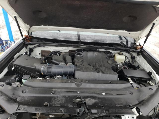 Photo 7 from auction – 2019 TOYOTA 4RUNNER SR with VIN JTEBU5JR5K5702470