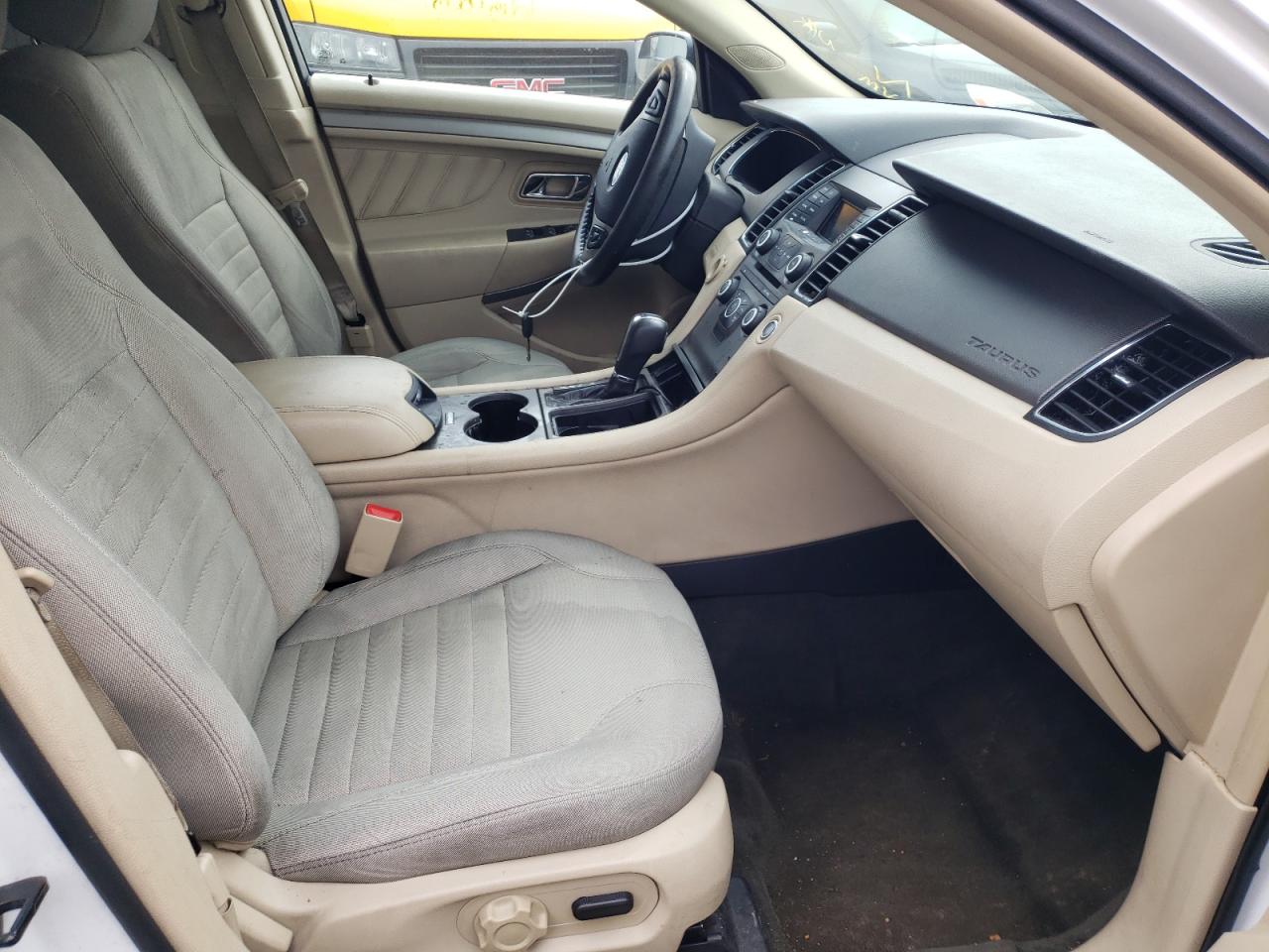 Photo 5 from auction – 2013 FORD TAURUS SE with VIN 1FAHP2D80DG202396
