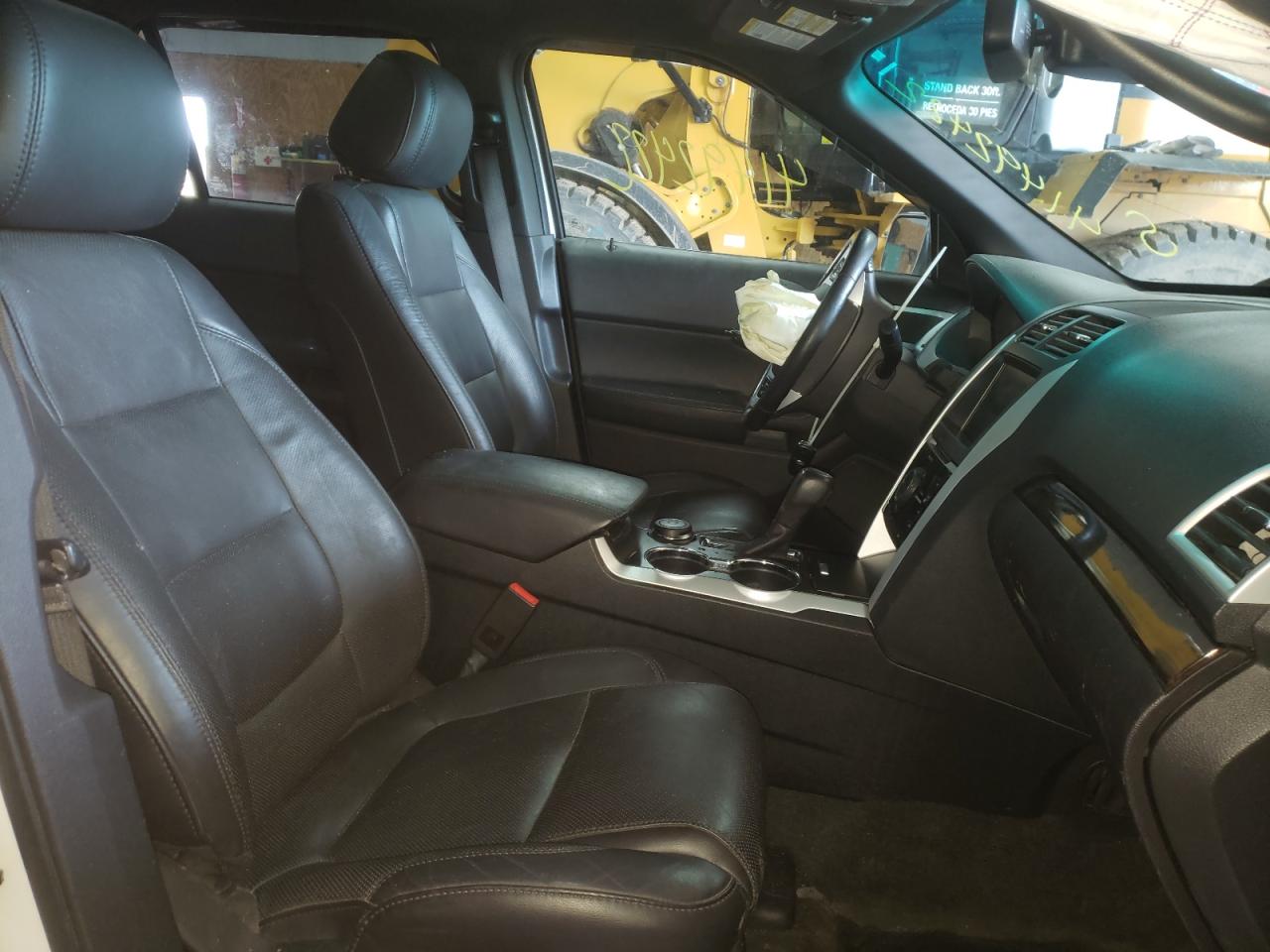 Photo 5 from auction – 2015 FORD EXPLORER L with VIN 1FM5K8F81FGB17321