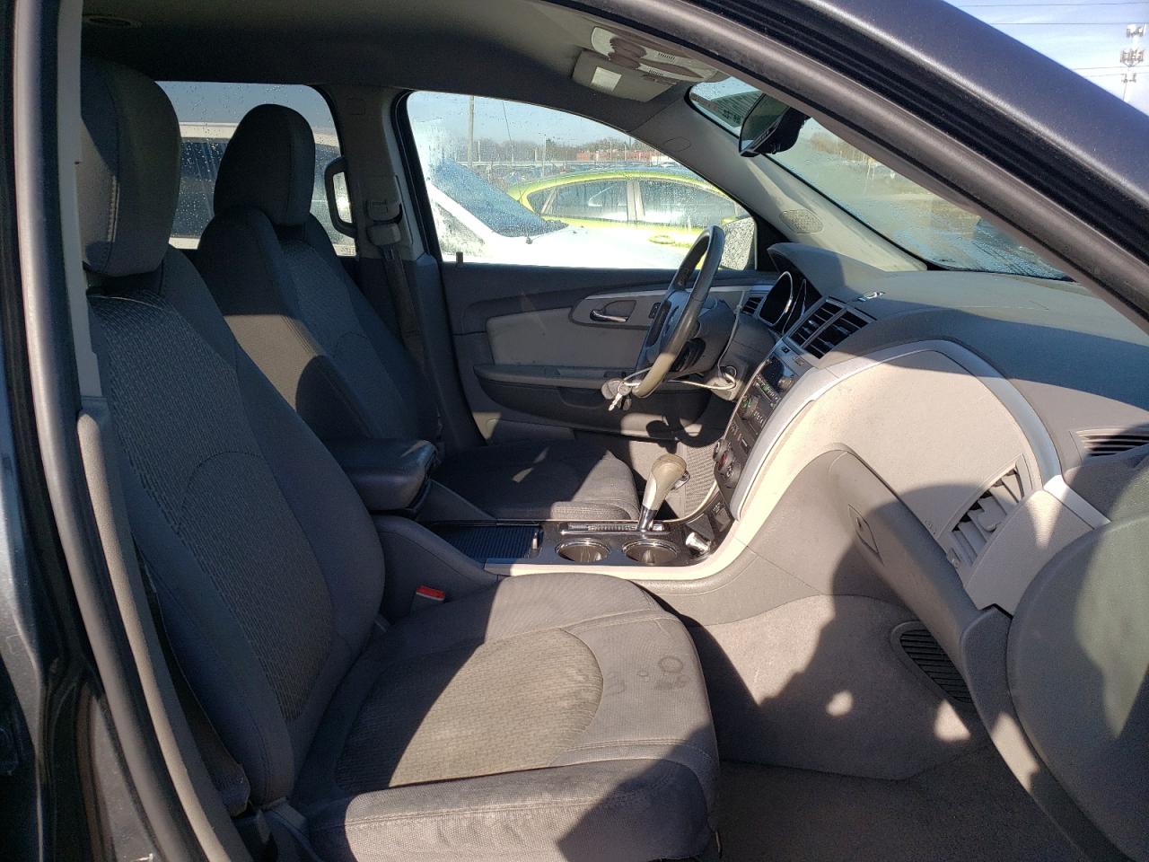 Photo 5 from auction – 2012 CHEVROLET TRAVERSE L with VIN 1GNKRGED1CJ306780