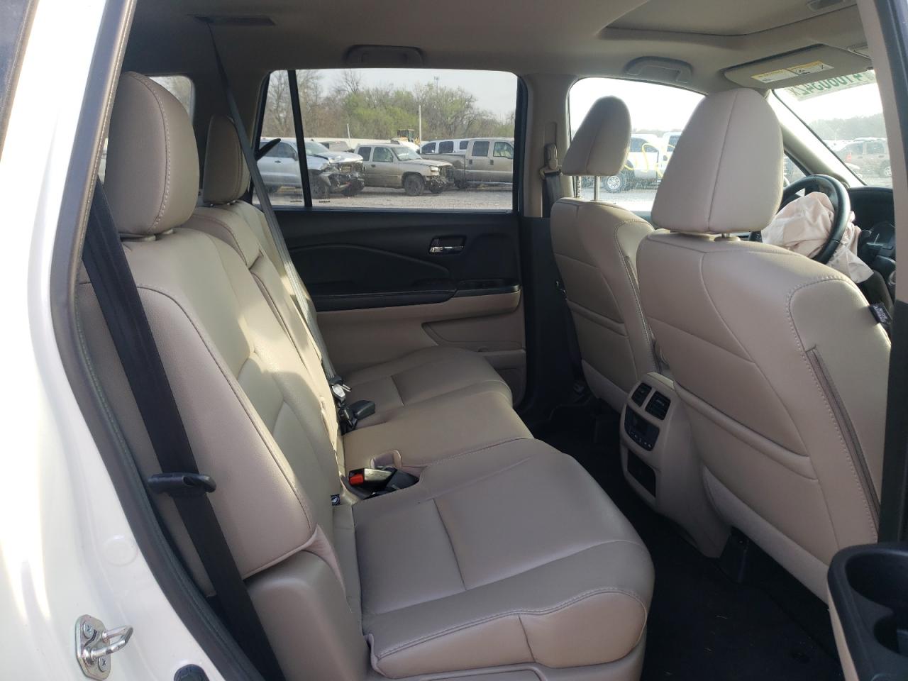 Photo 6 from auction – 2017 HONDA PILOT EXL with VIN 5FNYF5H55HB015766