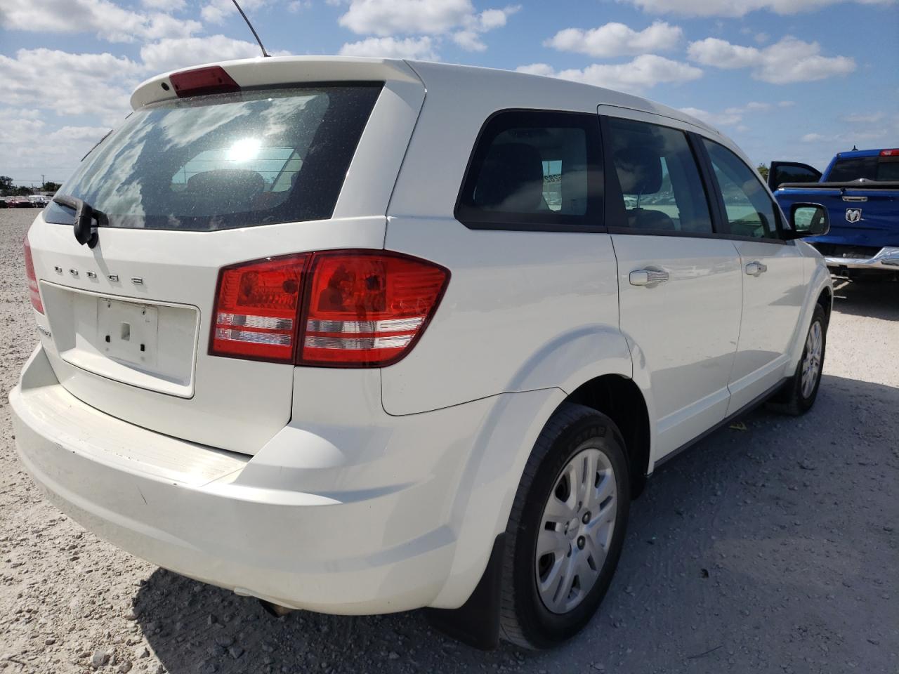 صورة رقم 4 من المزاد - 2014 DODGE JOURNEY SE مع VIN 3C4PDCAB6ET257355