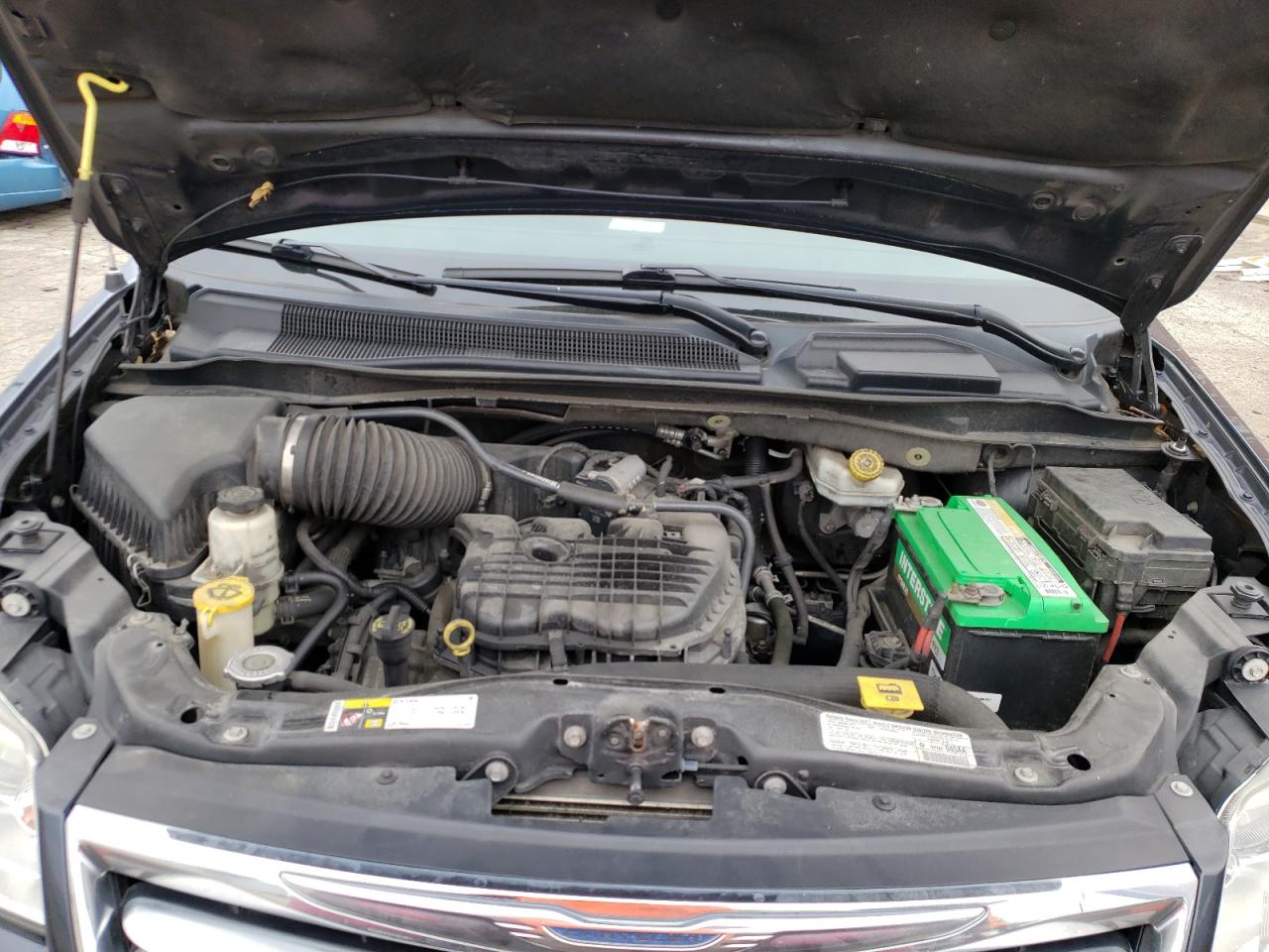 Photo 12 from auction – 2013 CHRYSLER TOWN & COU with VIN 2C4RC1CG5DR708382