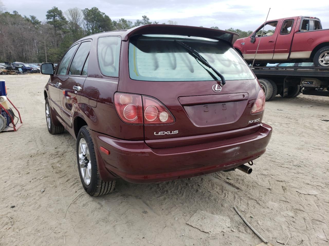 Photo 3 from auction – 2000 LEXUS RX 300 with VIN JT6HF10U0Y0096659