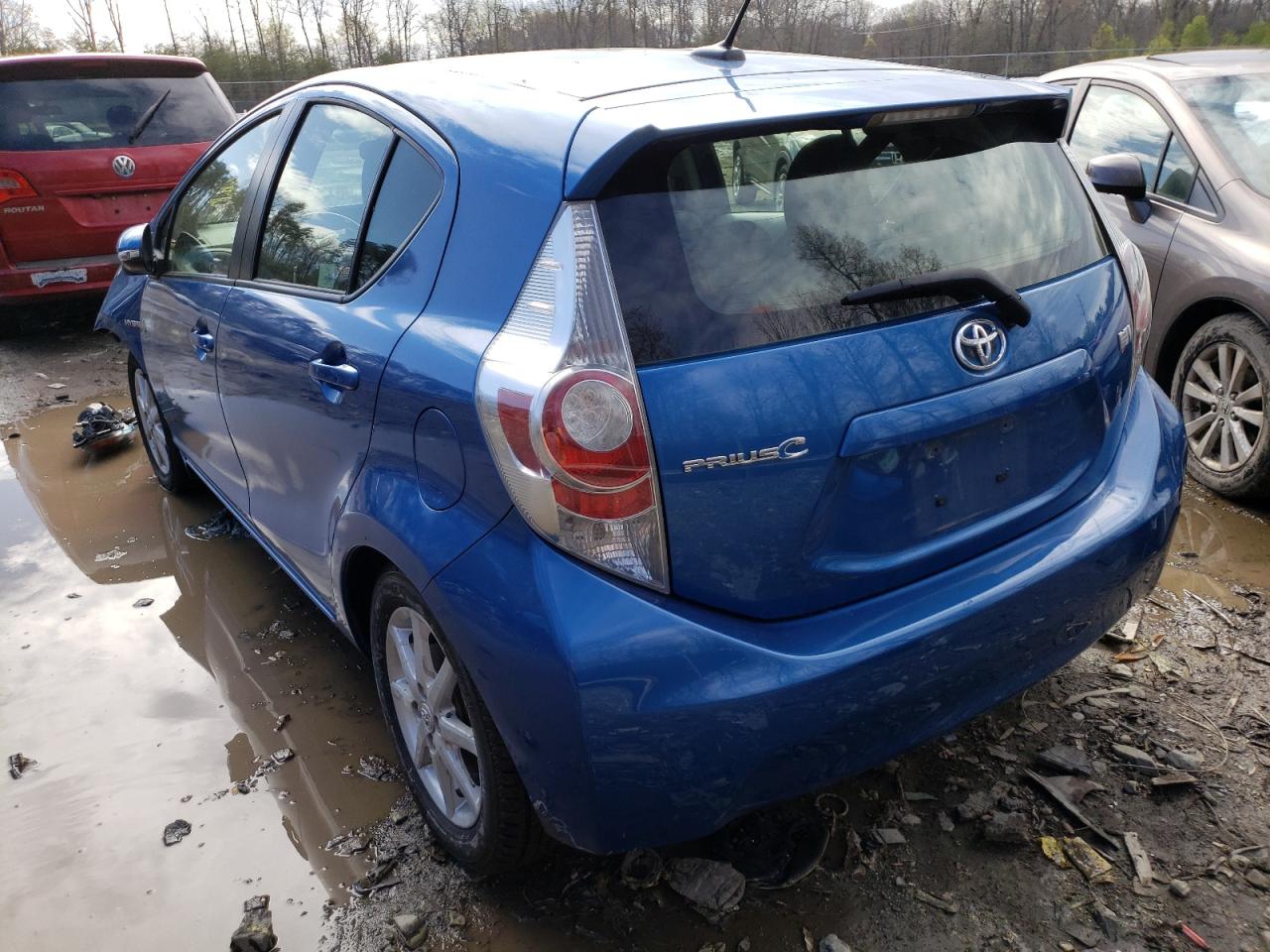 Photo 3 from auction – 2013 TOYOTA PRIUS C with VIN JTDKDTB30D1056316