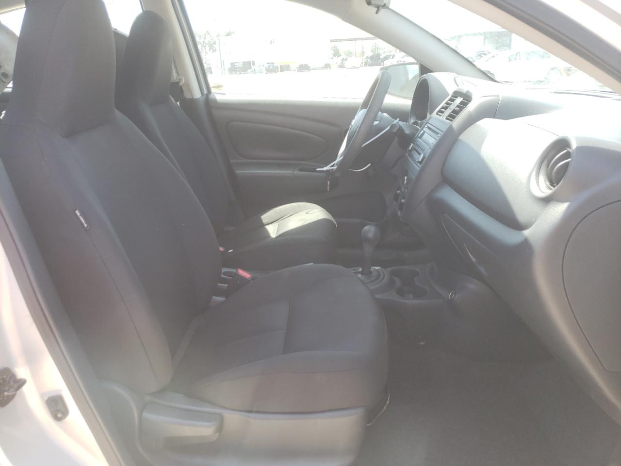 Photo 5 from auction – 2017 NISSAN VERSA S with VIN 3N1CN7AP3HL846515