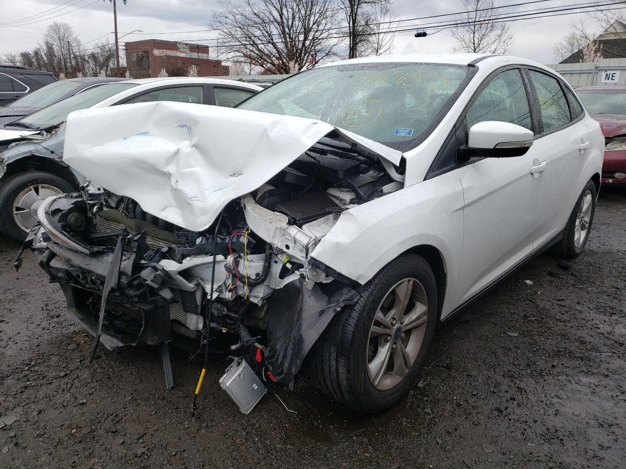 Photo 2 from auction – 2014 FORD FOCUS SE with VIN 1FADP3F21EL446483