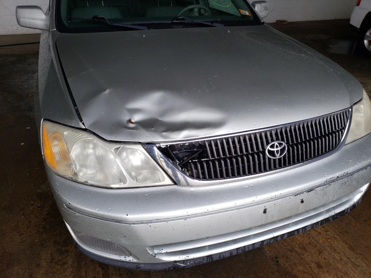 Photo 9 from auction – 2000 TOYOTA AVALON XL with VIN 4T1BF28B6YU087086