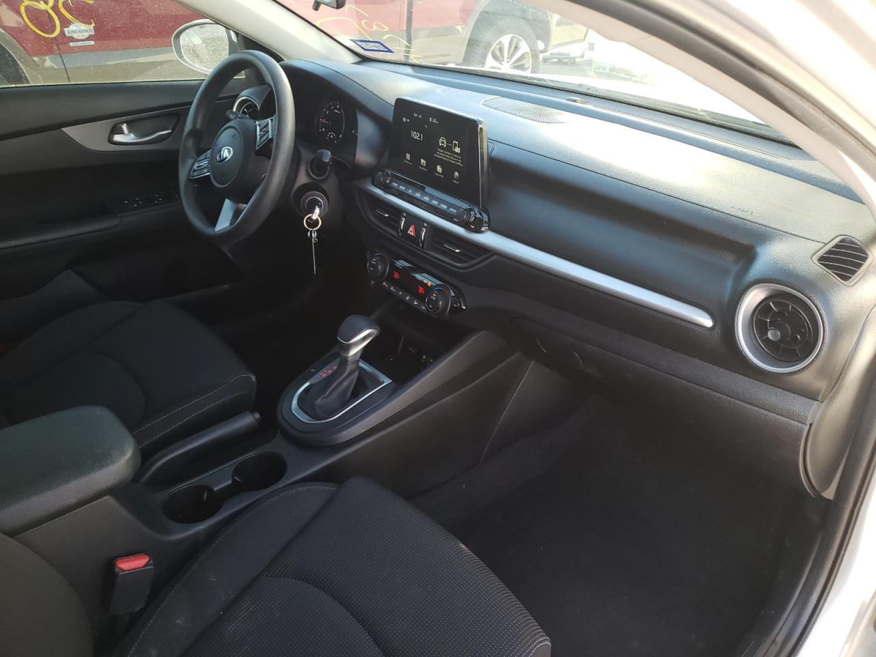 Photo 9 from auction – 2019 KIA FORTE FE with VIN 3KPF24AD2KE039003