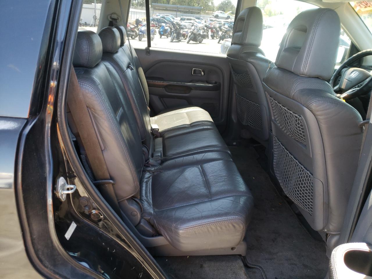 Photo 6 from auction – 2004 HONDA PILOT EXL with VIN 2HKYF18584H524318