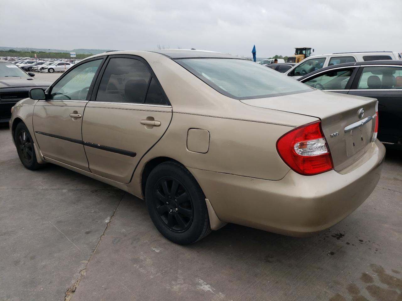 Photo 3 from auction – 2002 TOYOTA CAMRY LE with VIN 4T1BE32K02U592176