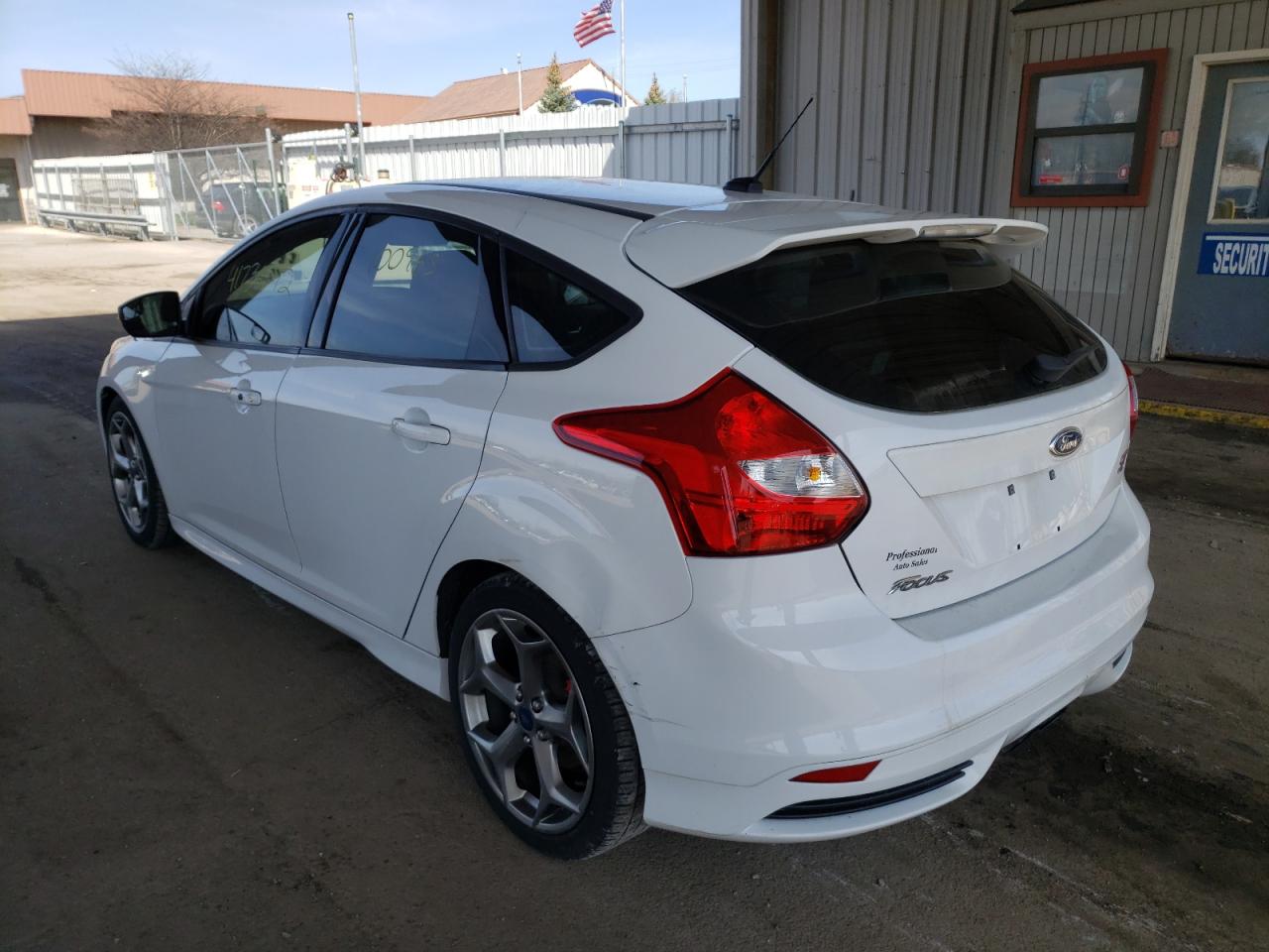 Photo 3 from auction – 2014 FORD FOCUS ST with VIN 1FADP3L93EL439004