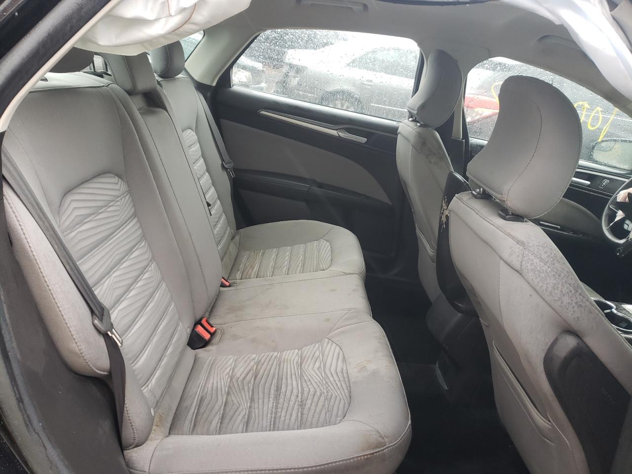 Photo 6 from auction – 2016 FORD FUSION S with VIN 3FA6P0G76GR210451