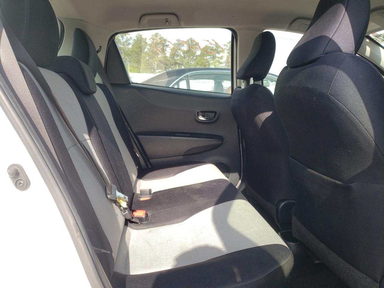 Photo 6 from auction – 2013 TOYOTA YARIS with VIN JTDKTUD35DD552474