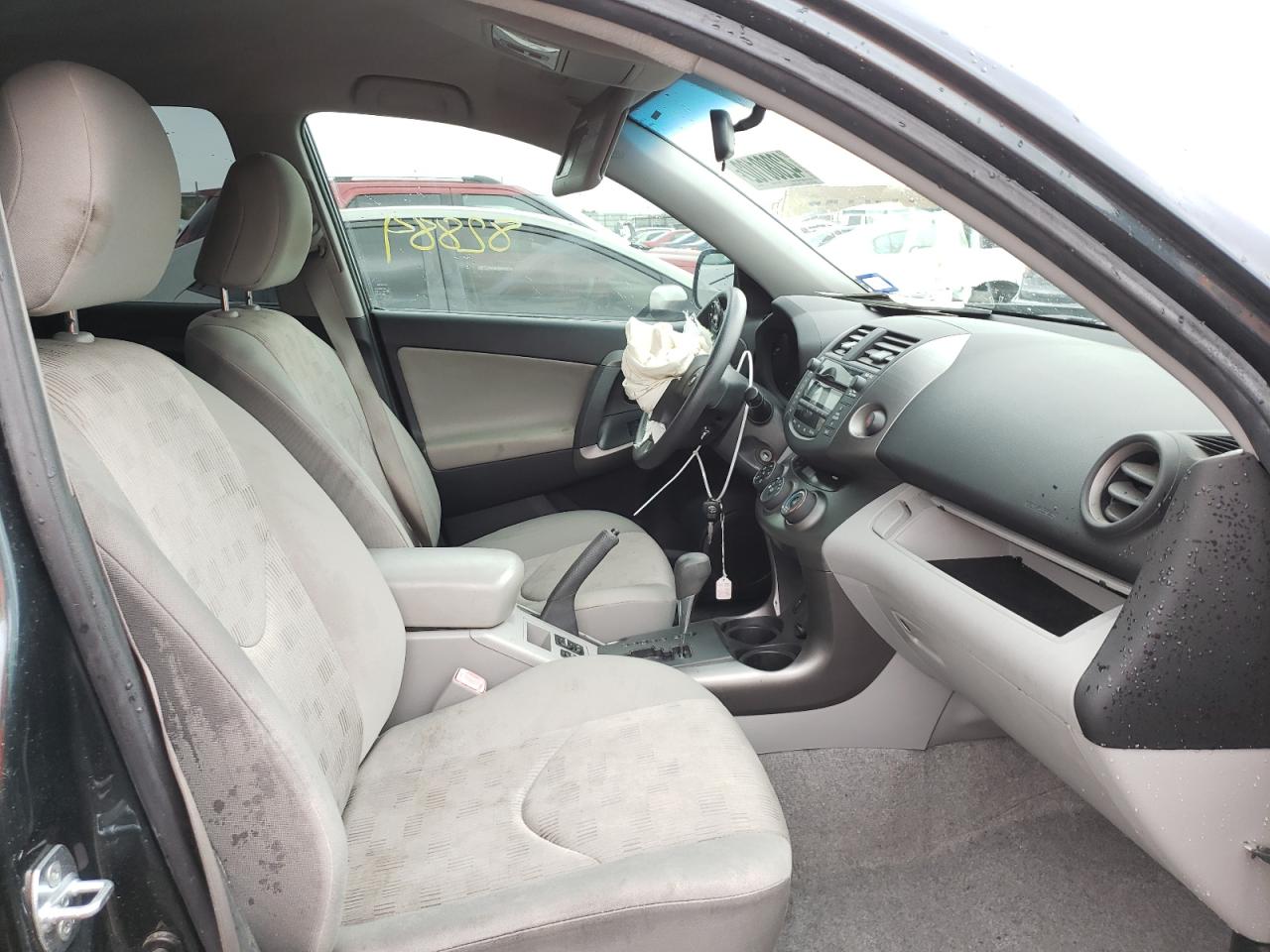 Photo 5 from auction – 2010 TOYOTA RAV4 with VIN JTMZF4DV9AD017554