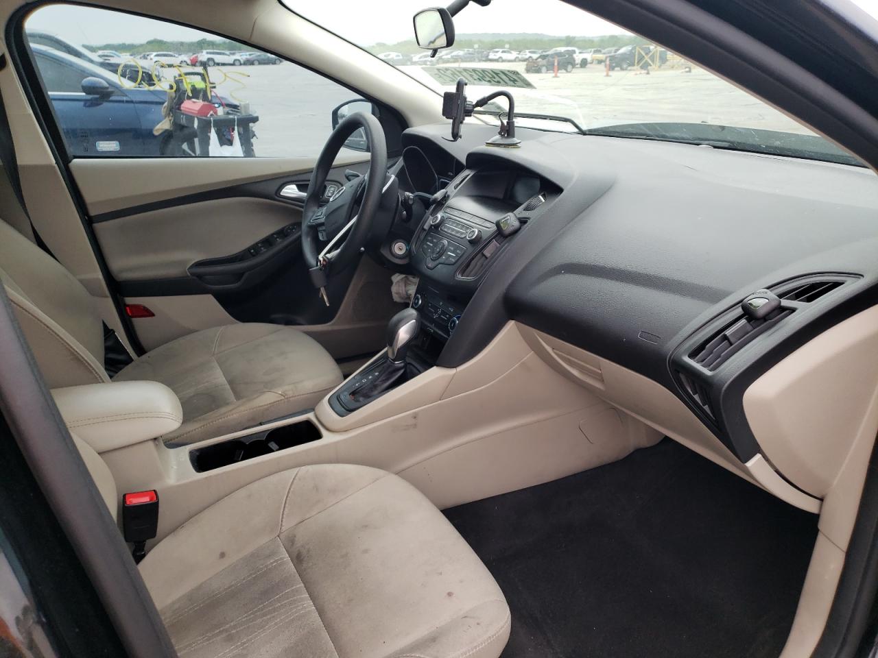 Photo 5 from auction – 2018 FORD FOCUS SE with VIN 1FADP3K24JL321896