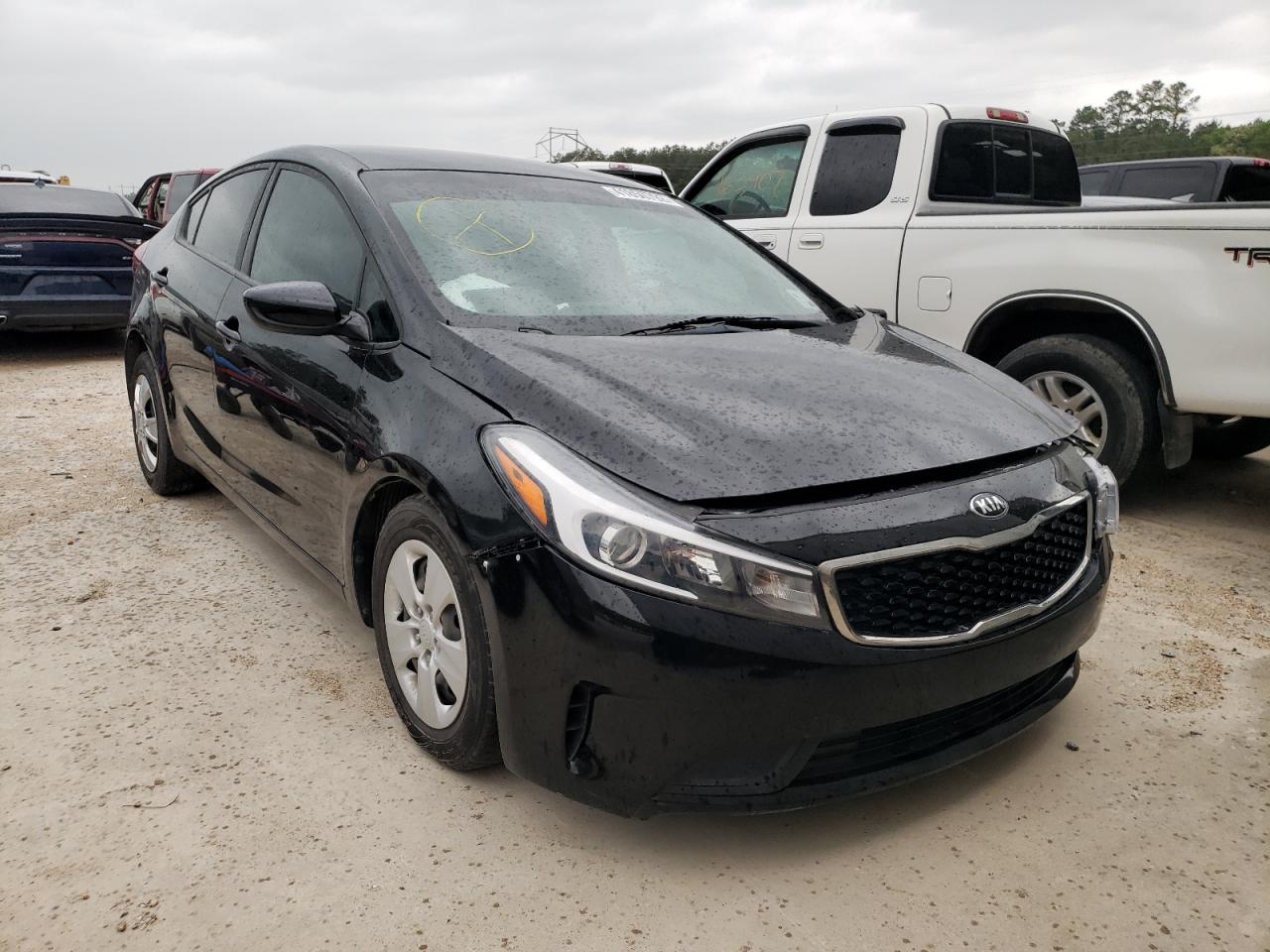 Photo 1 from auction – 2017 KIA FORTE LX with VIN 3KPFK4A75HE049138
