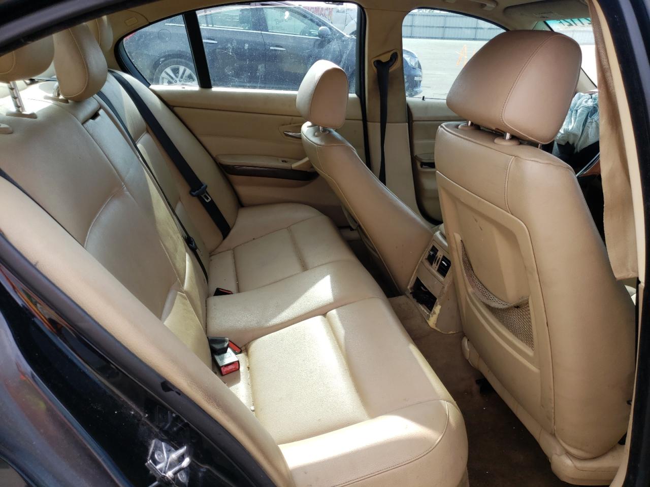 Photo 6 from auction – 2006 BMW 325 I with VIN WBAVB13596KX41383