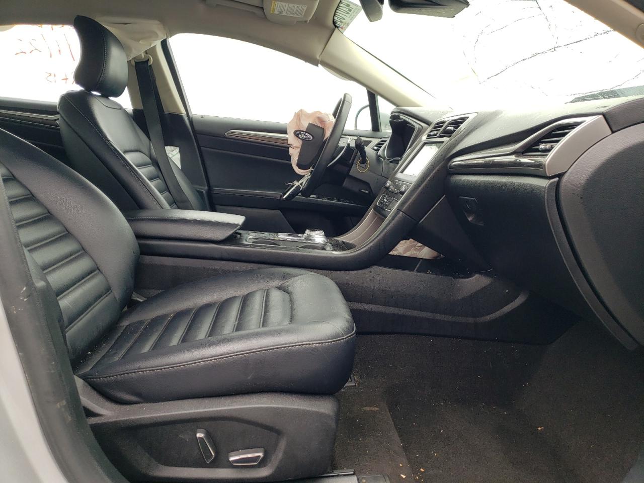 Photo 5 from auction – 2019 FORD FUSION SEL with VIN 3FA6P0CD1KR145271