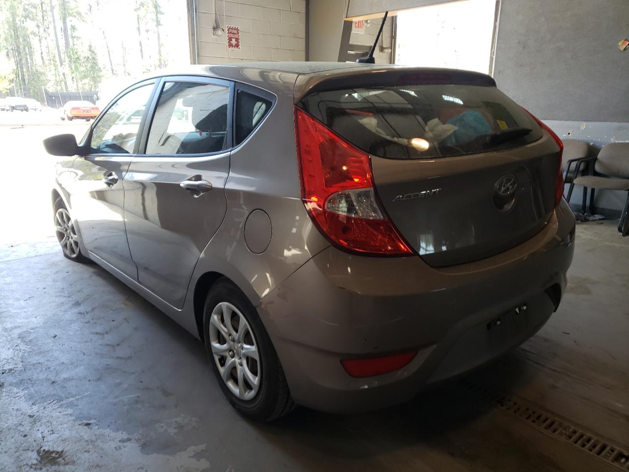 Photo 3 from auction – 2014 HYUNDAI ACCENT GLS with VIN KMHCT5AE0EU162086
