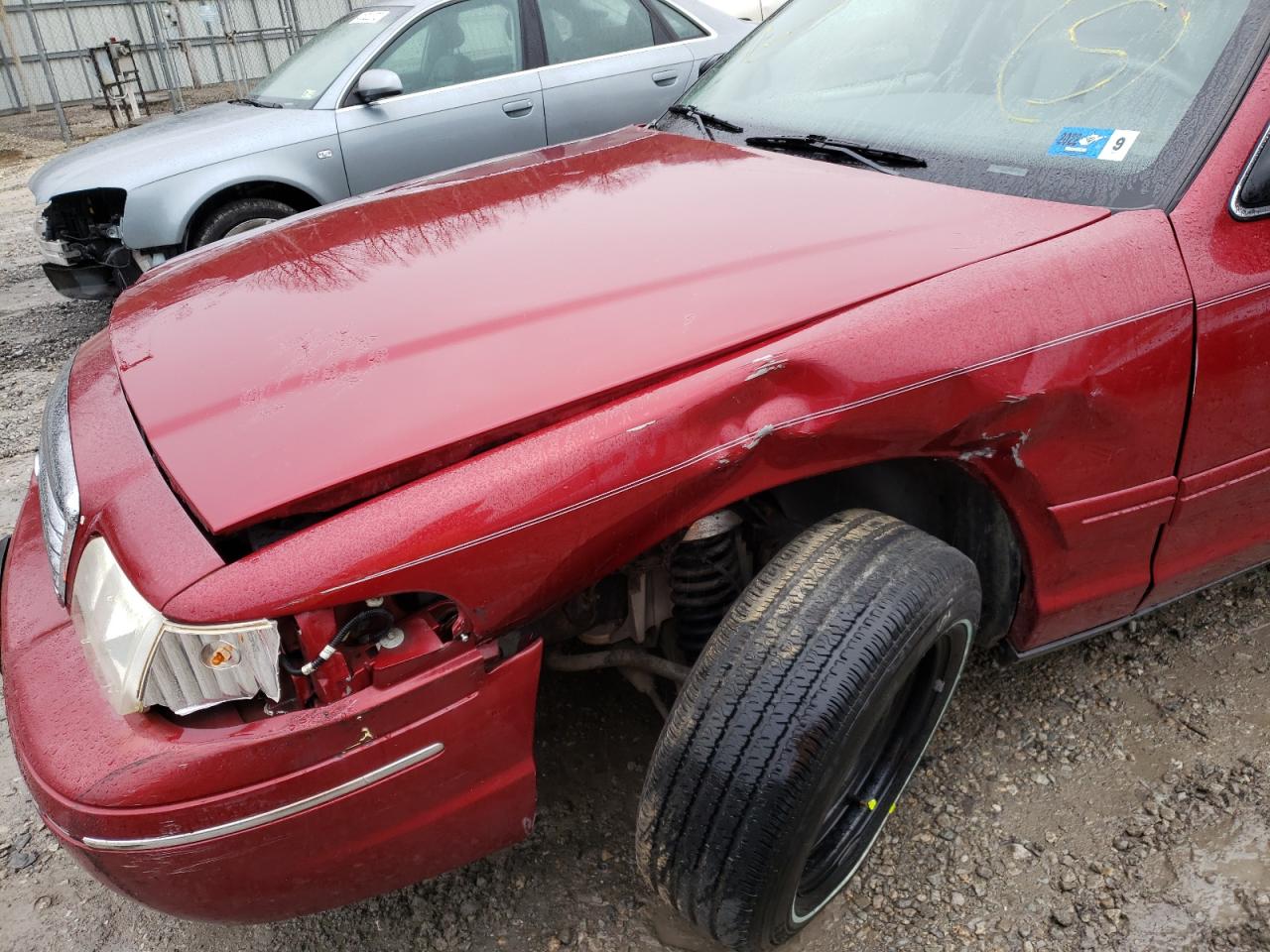 Photo 9 from auction – 2003 FORD CROWN VICT with VIN 2FAFP74W63X185759