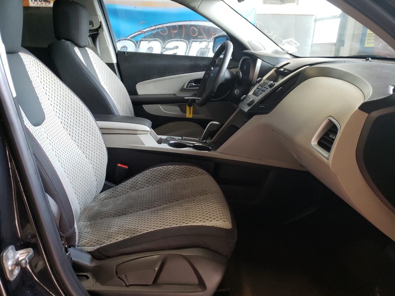 Photo 5 from auction – 2011 CHEVROLET EQUINOX LS with VIN 2CNFLCEC9B6443498