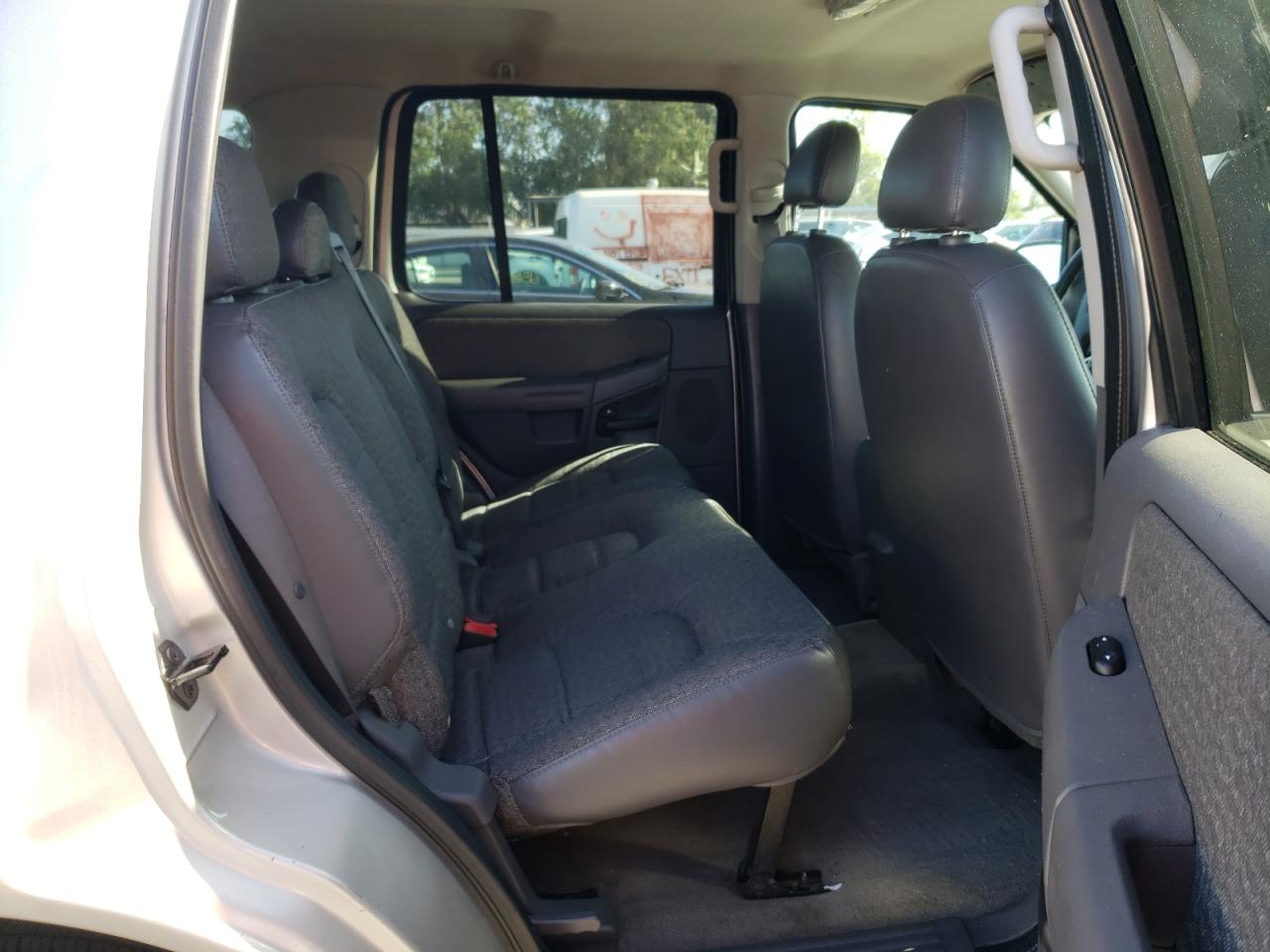 Photo 6 from auction – 2003 FORD EXPLORER X with VIN 1FMZU62K63ZA33836