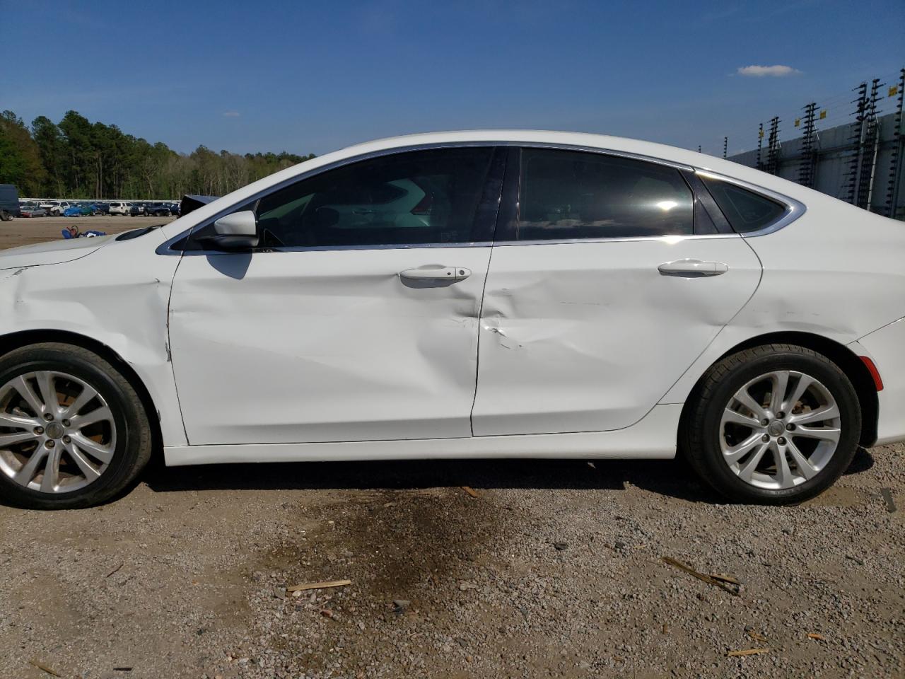 Photo 9 from auction – 2015 CHRYSLER 200 LIMITE with VIN 1C3CCCAB8FN632475