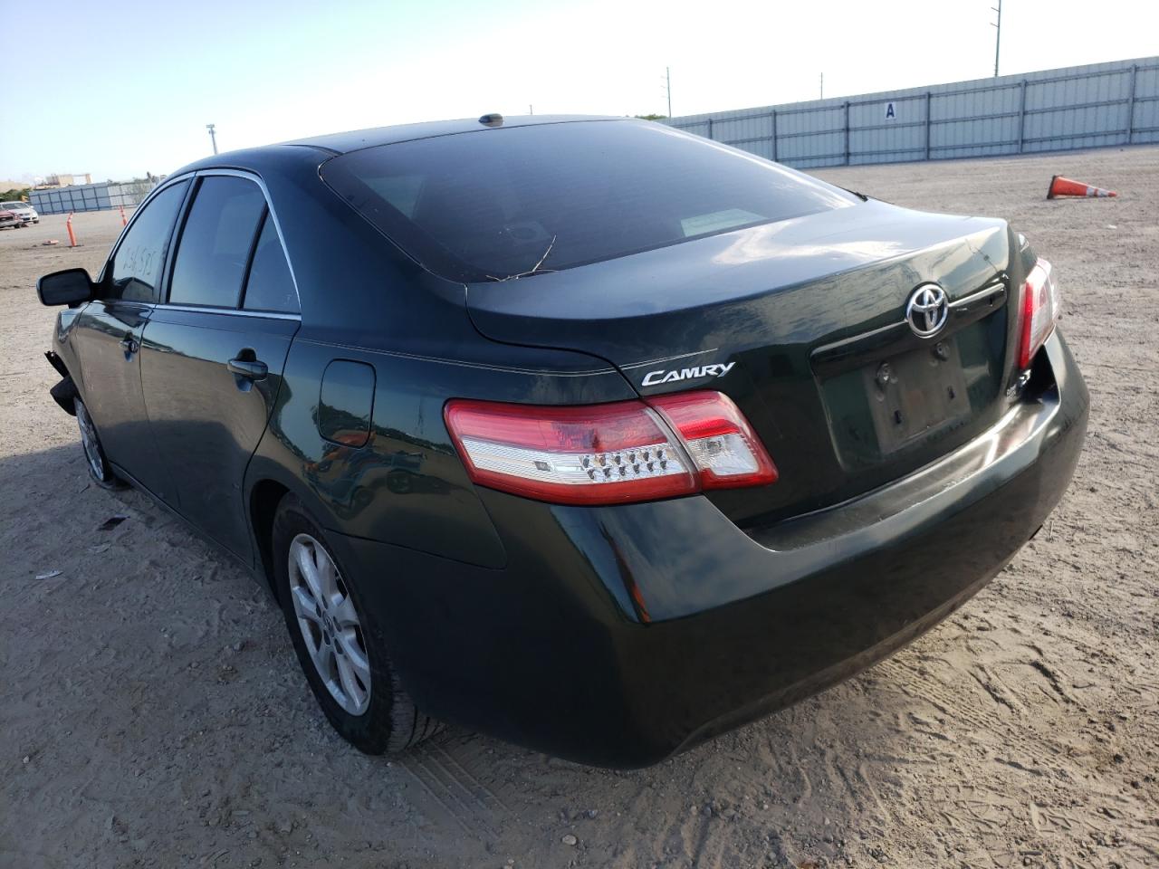 Photo 3 from auction – 2011 TOYOTA CAMRY BASE with VIN 4T1BF3EK0BU646603