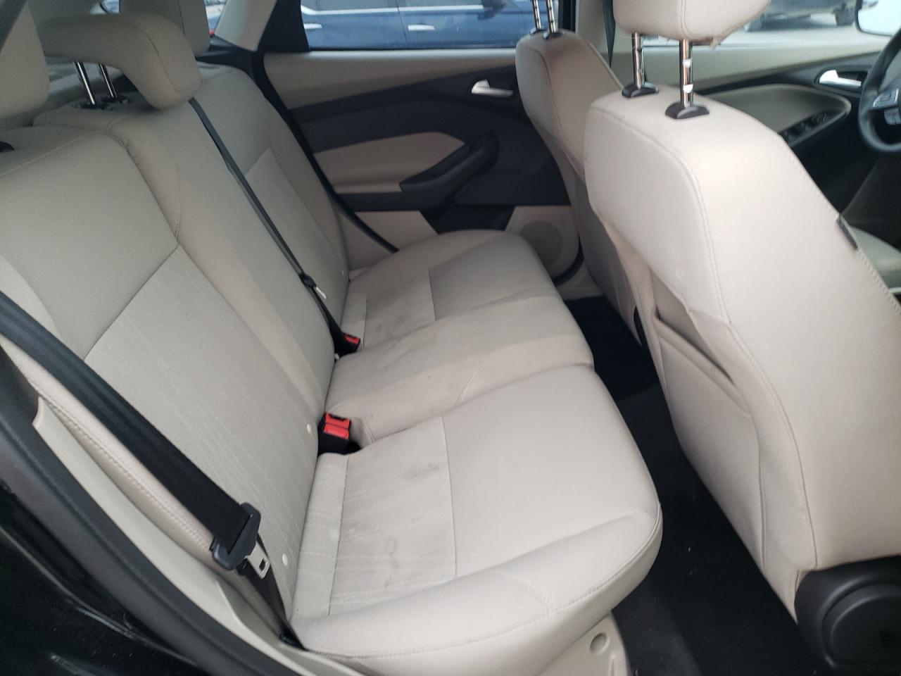 Photo 6 from auction – 2018 FORD FOCUS SE with VIN 1FADP3K24JL321896