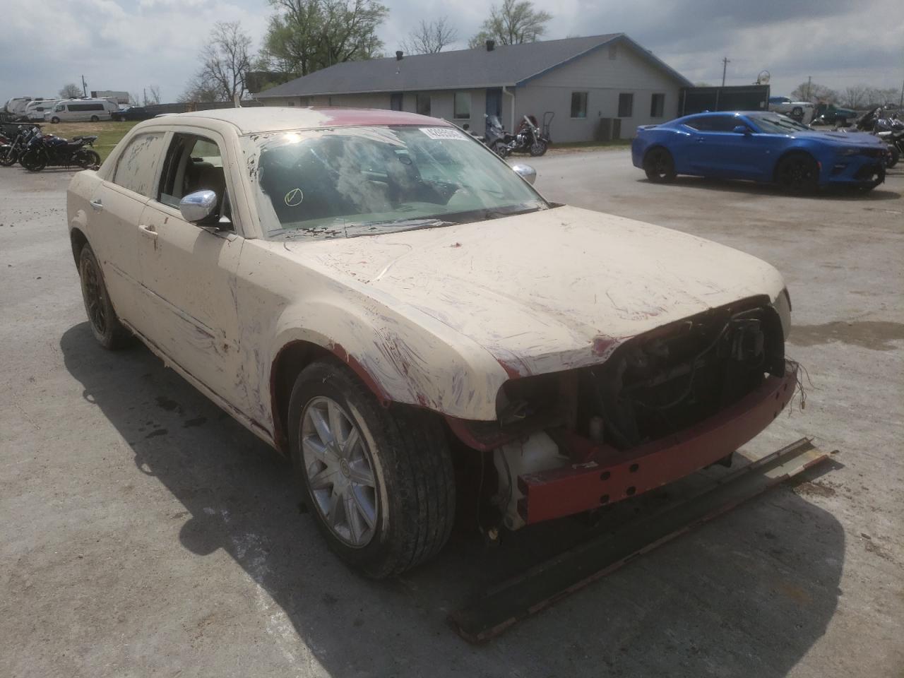 CHRYSLER 300C 2008 with VIN 2C3LA63H38H135841 - Photo from auction