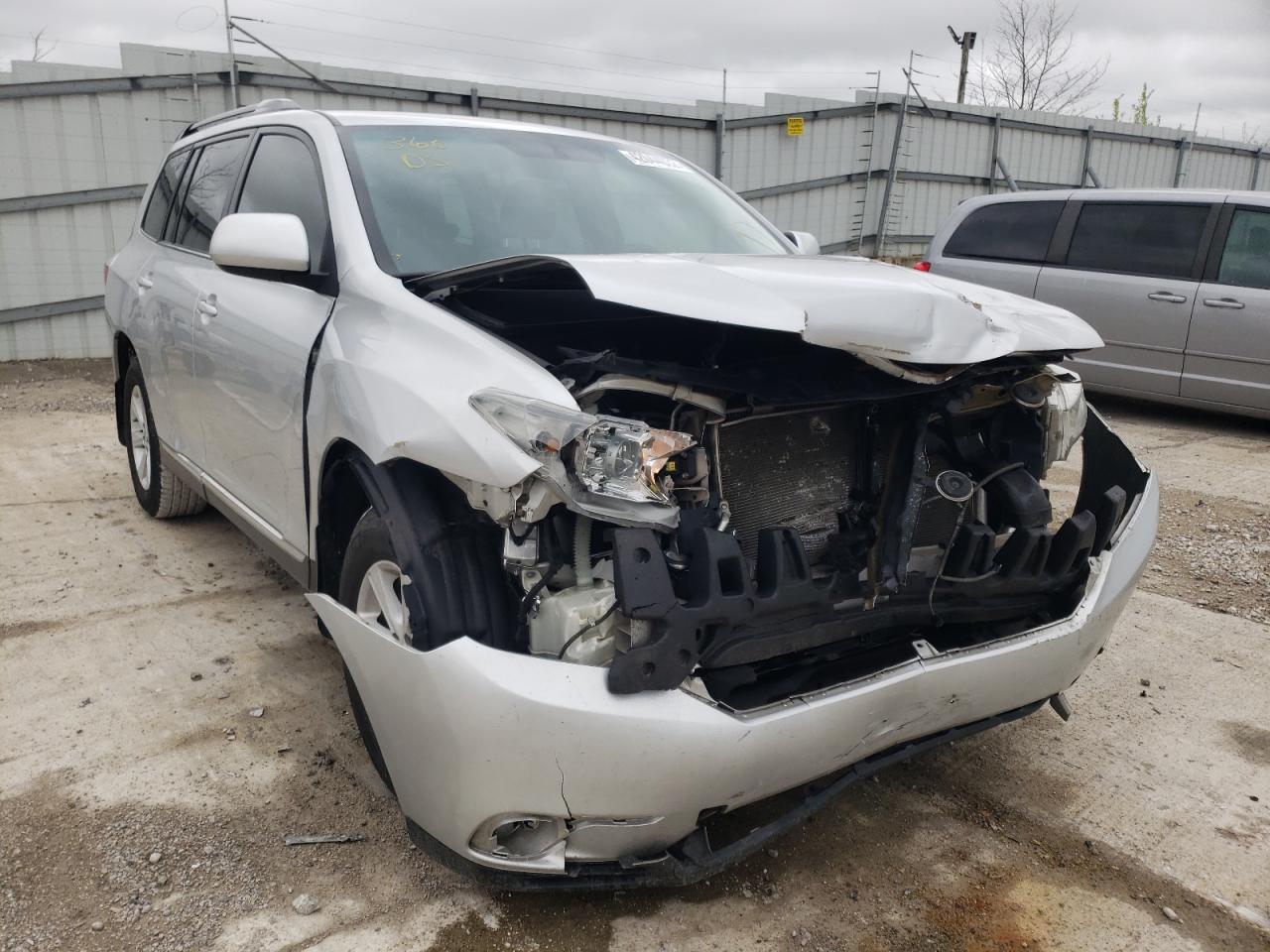 Photo 9 from auction – 2012 TOYOTA HIGHLANDER with VIN 5TDZA3EH2CS030557