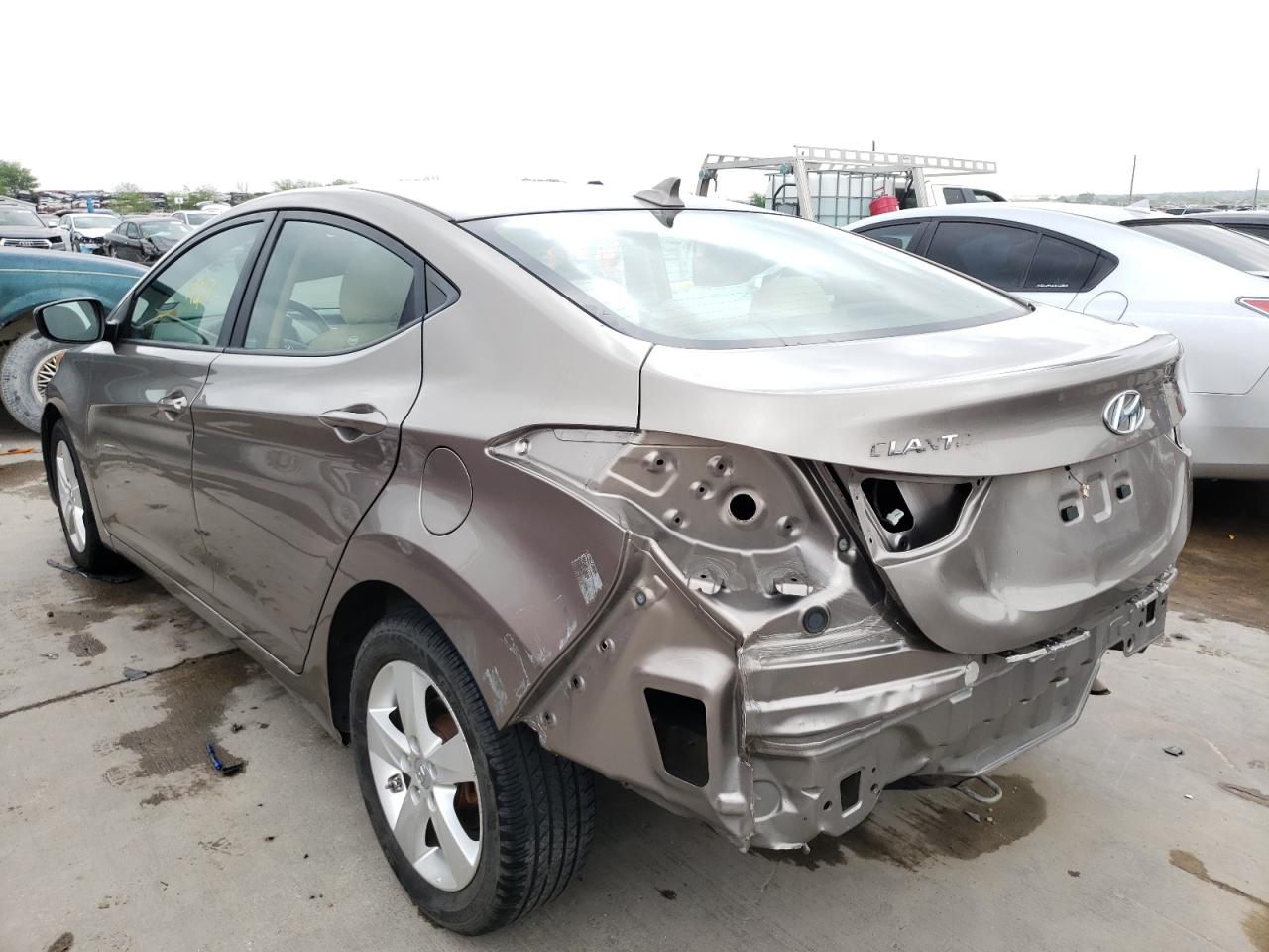 Photo 3 from auction – 2011 HYUNDAI ELANTRA GL with VIN 5NPDH4AEXBH003232