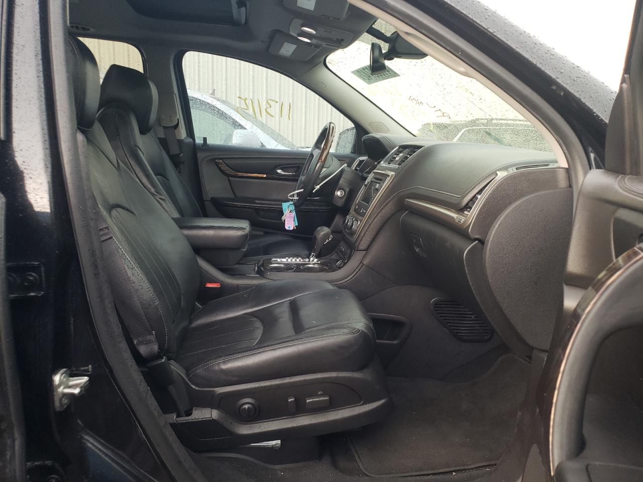 Photo 5 from auction – 2014 GMC ACADIA DEN with VIN 1GKKRTKD2EJ203302