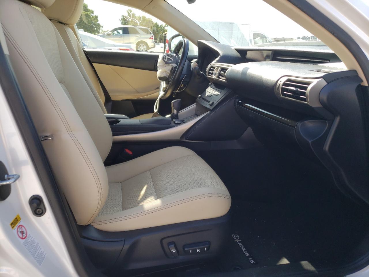 Photo 5 from auction – 2016 LEXUS IS with VIN JTHCM1D20G5010722