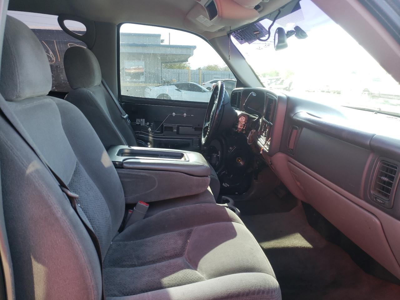 Photo 5 from auction – 2005 CHEVROLET AVALANCHE with VIN 3GNEC12Z05G125086