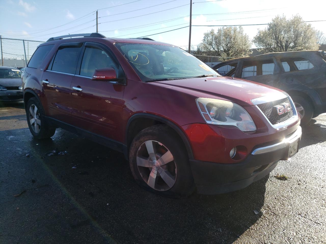 GMC ACADIA SLT 2011 with VIN 1GKKVRED1BJ187633 - Photo from auction