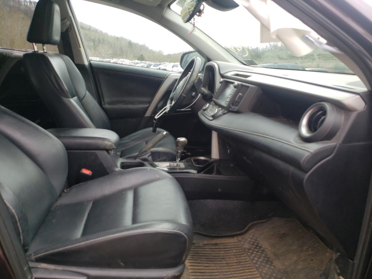 Photo 5 from auction – 2016 TOYOTA RAV4 LIMIT with VIN 2T3DFREV7GW442739