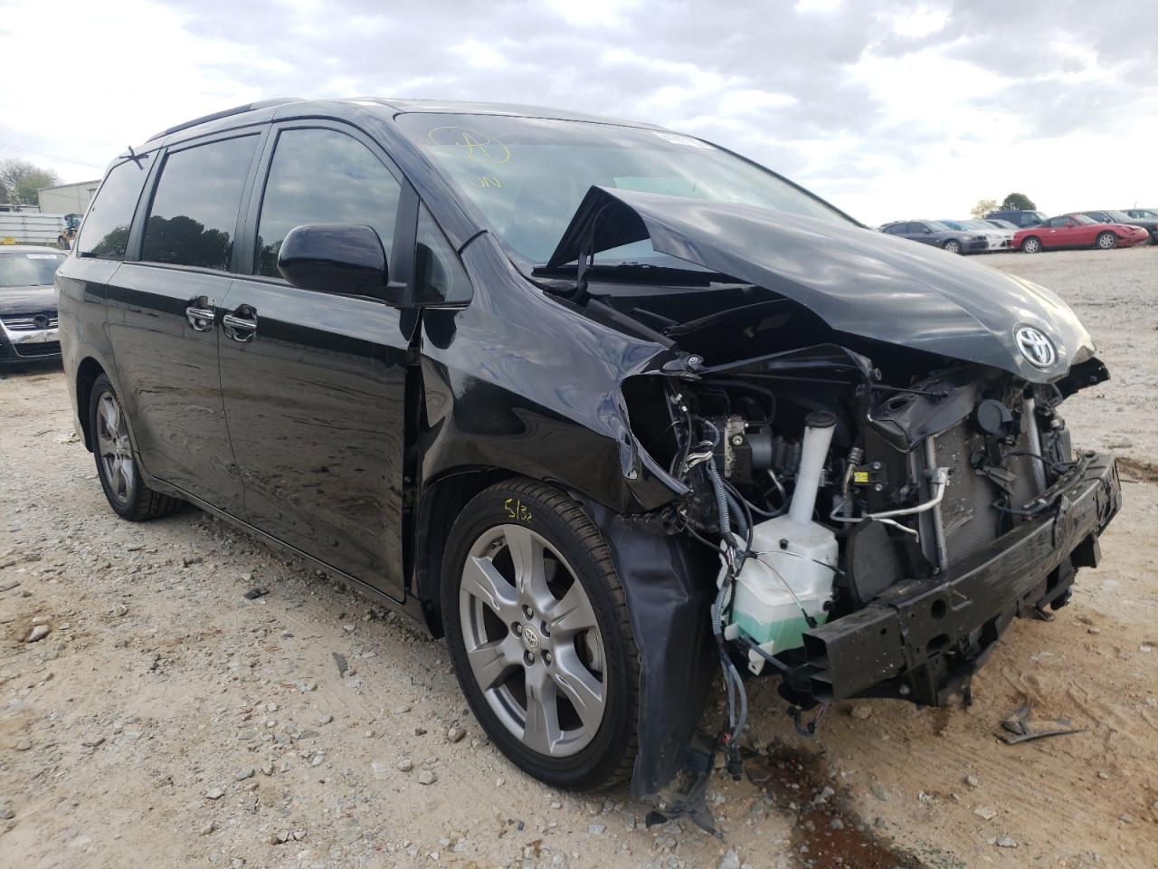 Photo 1 from auction – 2017 TOYOTA SIENNA SE with VIN 5TDXZ3DC2HS808577