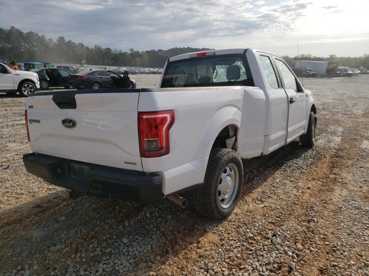 Photo 4 from auction – 2015 FORD F150 SUPER with VIN 1FTEX1C80FKE55999