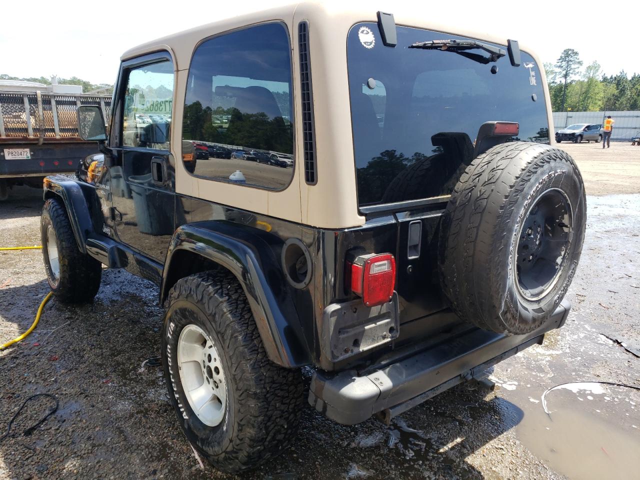 Photo 3 from auction – 2000 JEEP WRANGLER / with VIN 1J4FA59S0YP701742
