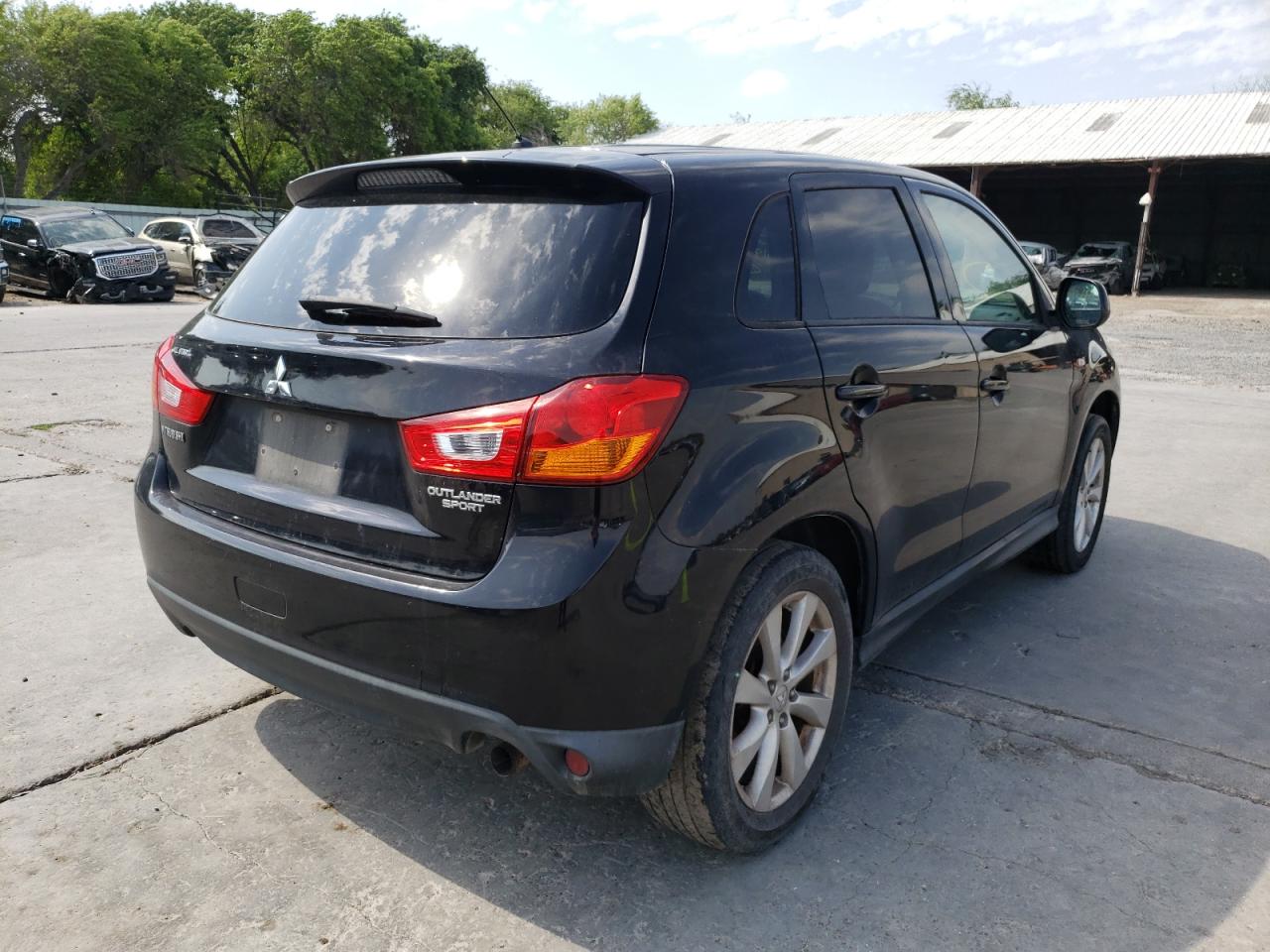 Foto 4 de la subasta – 2013 MITSUBISHI OUTLANDER con VIN 4A4AP3AU3DE019033