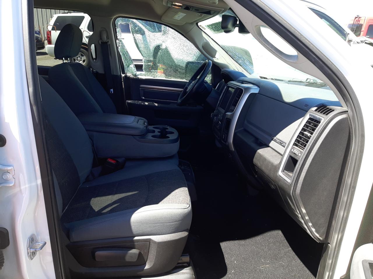 Photo 5 from auction – 2019 RAM 1500 CLASS with VIN 1C6RR7LT3KS621078