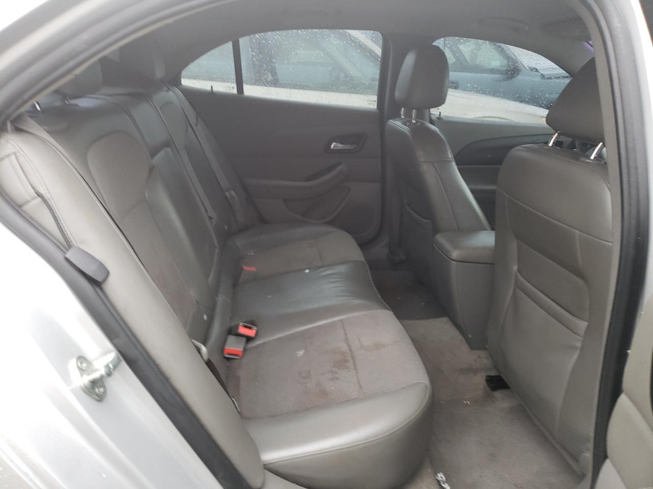Photo 6 from auction – 2014 CHEVROLET MALIBU 1LT with VIN 1G11C5SL0EF164992