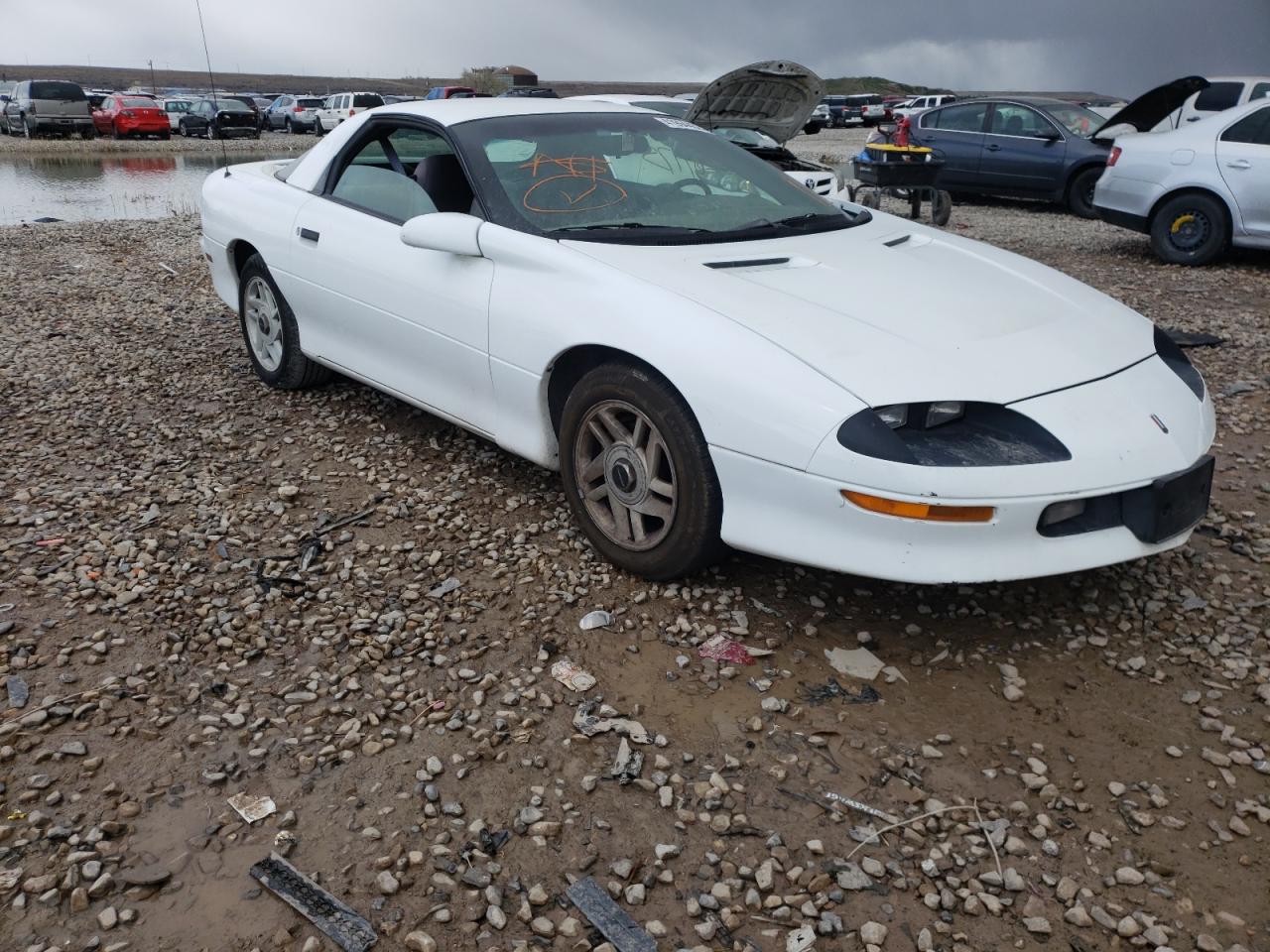 CHEVROLET CAMARO 1995 with VIN 2G1FP22SXS2168013 - Photo from auction