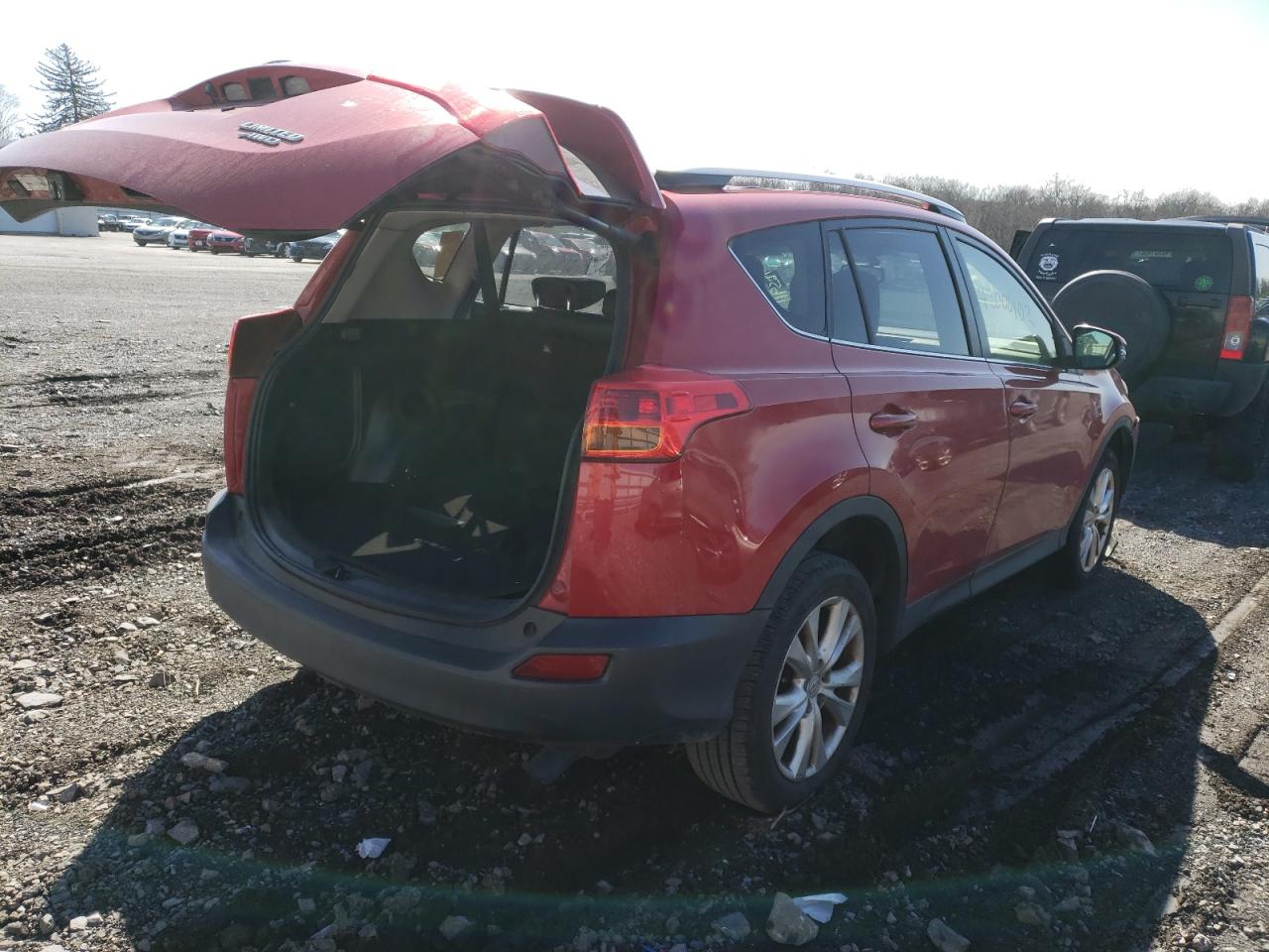 Photo 4 from auction – 2015 TOYOTA RAV4 LIMIT with VIN JTMDFREVXFD116591